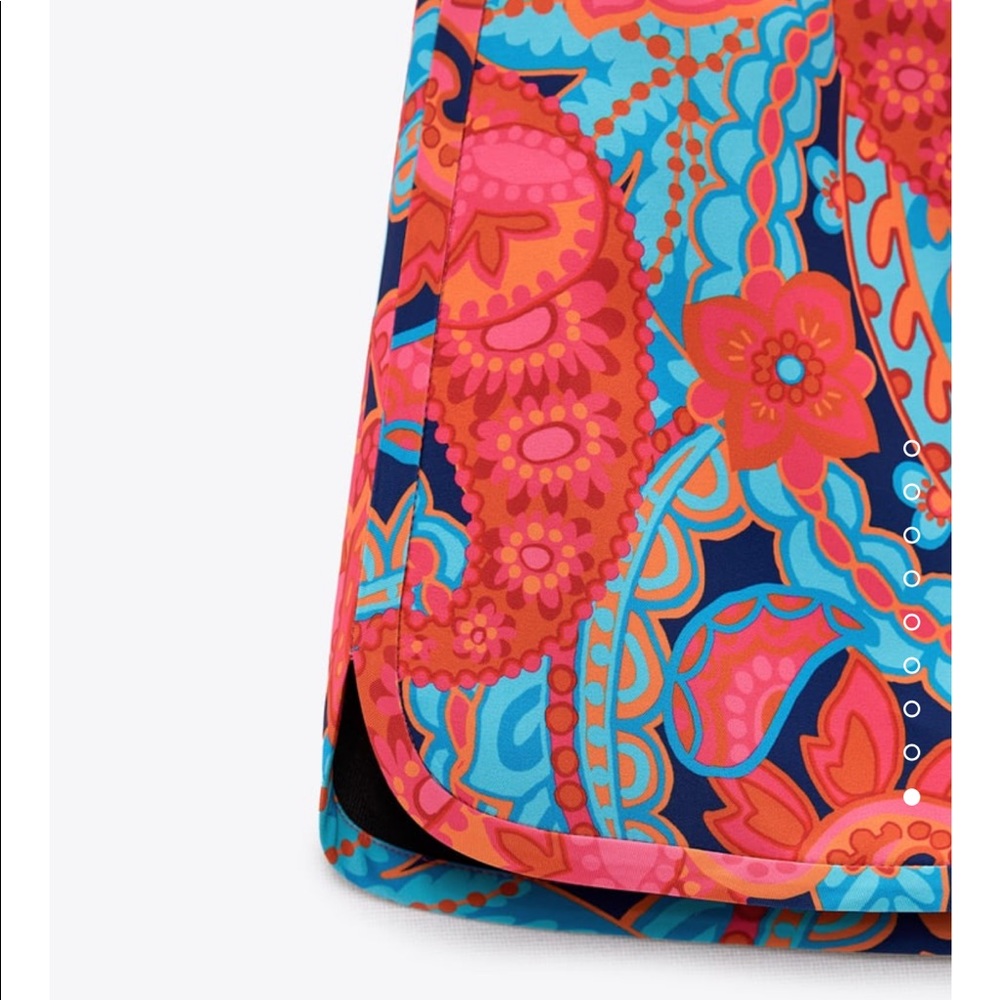 Zara || Short Printed Skirt - Picture 8 of 11